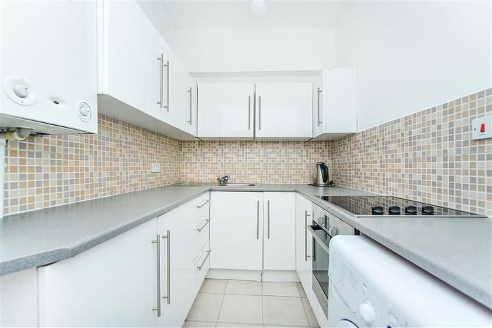 Property photo 3 of 6 Kitchen