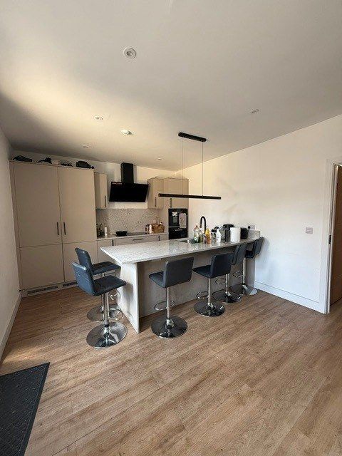 Property photo 1 of 12 1 Bed Room - House Share To Rent Granville Road, Luton Lu1