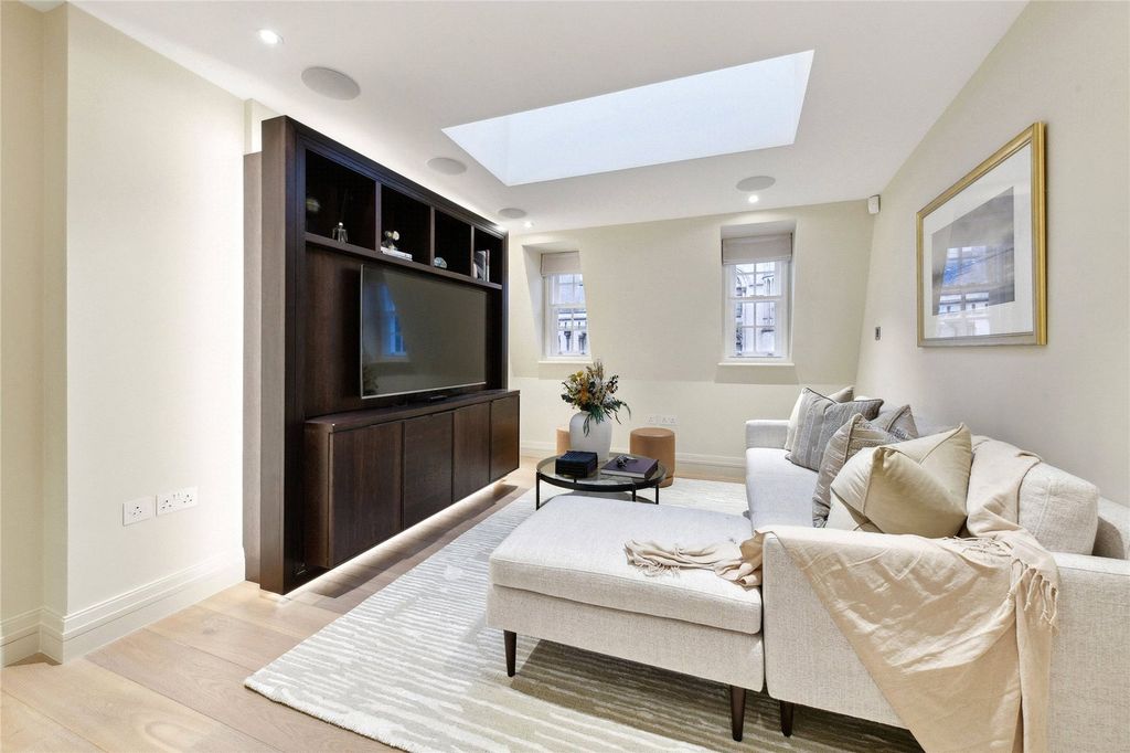 Property photo 1 of 15 Picture No. 02