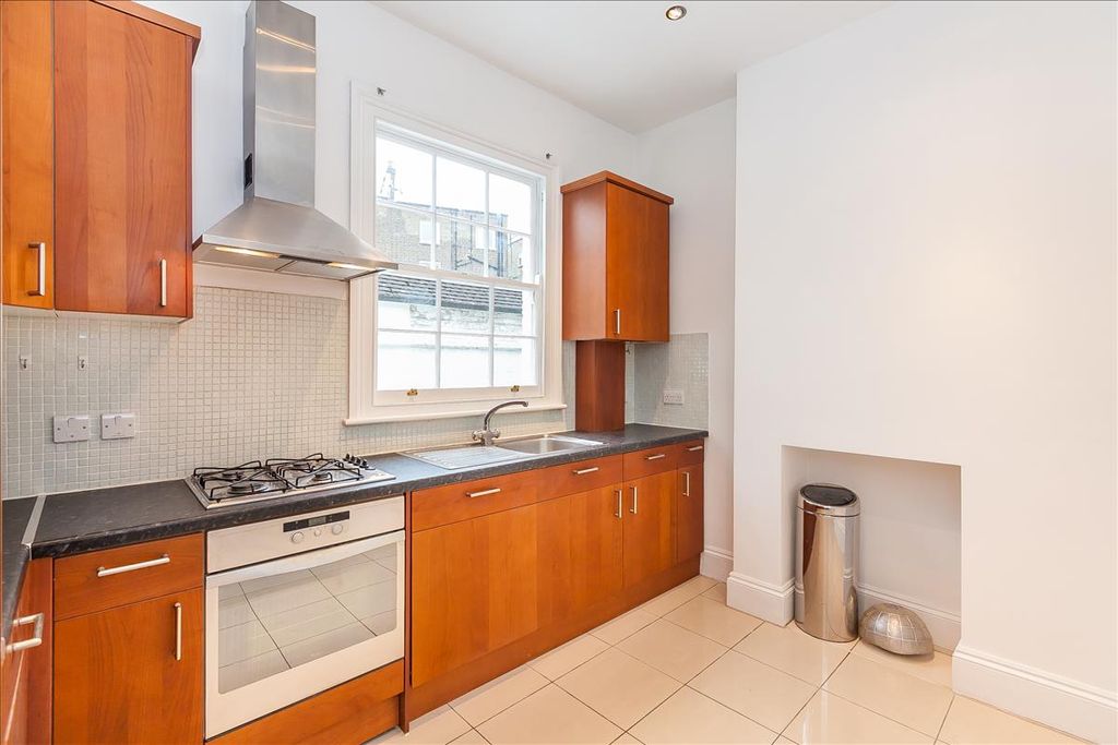 Property photo 2 of 3