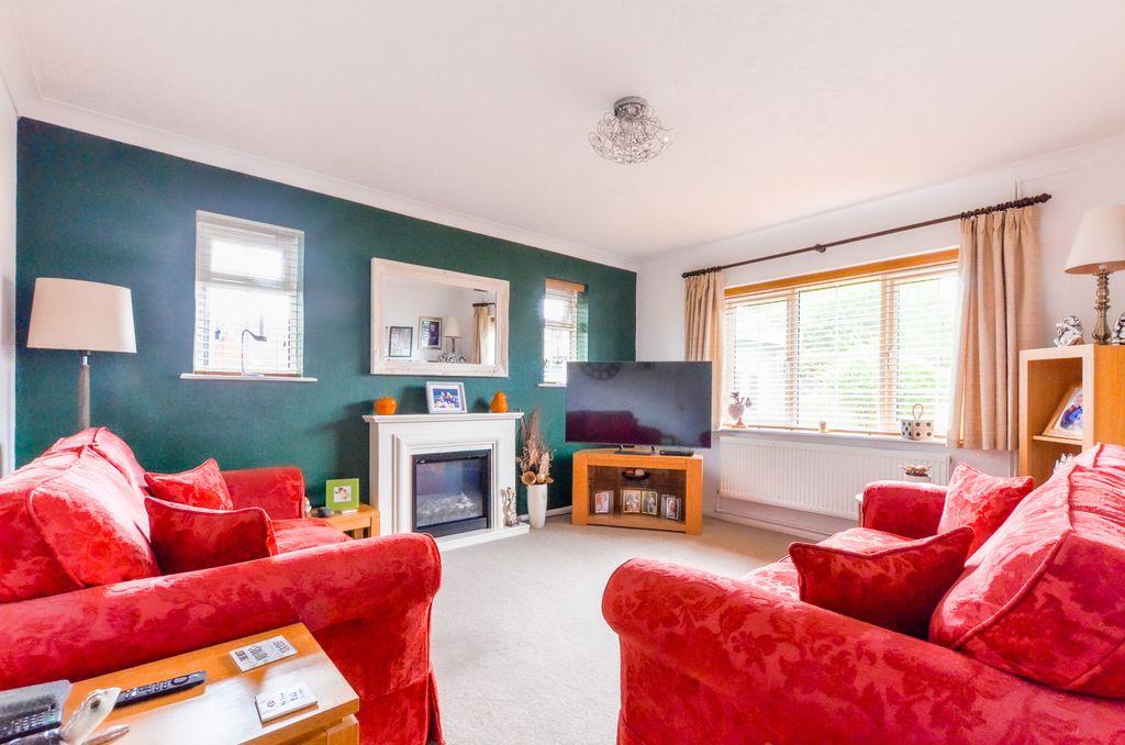 Property photo 3 of 19
