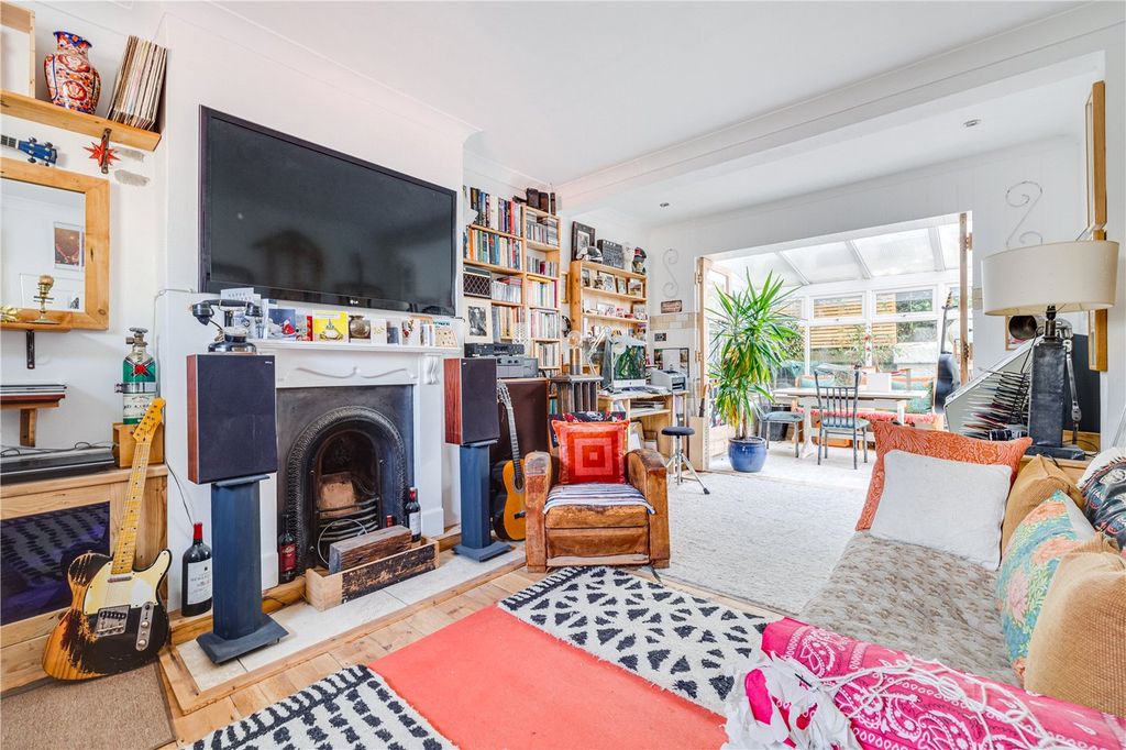 Property photo 2 of 11 Picture No. 29