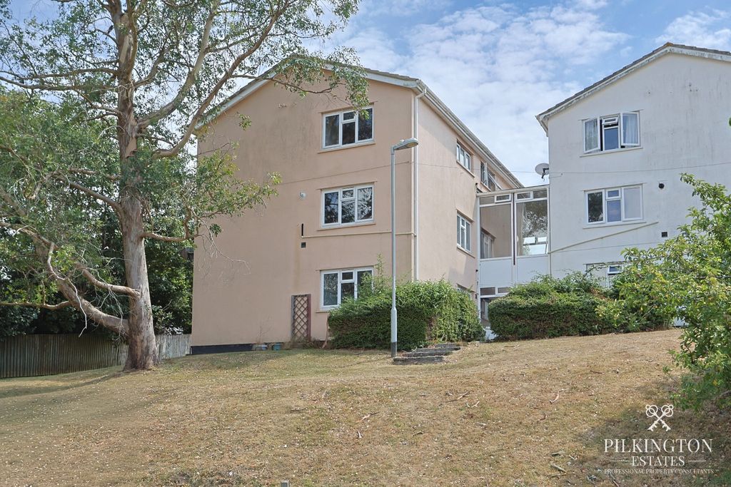 Property photo 1 of 12 5216240