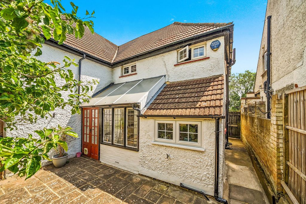 Property photo 3 of 13
