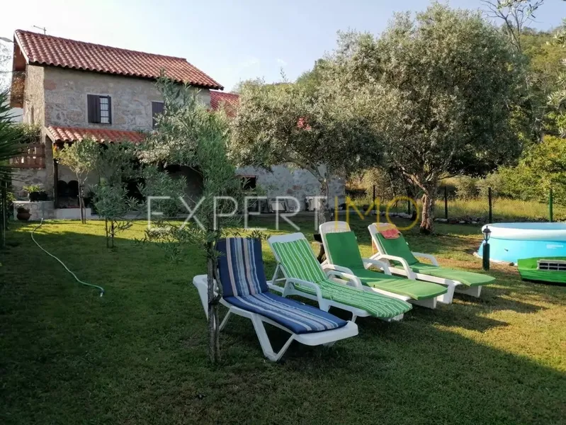 Property photo 1 of 14 Img 0