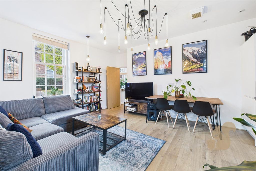 Property photo 2 of 12 Cam04604G0-Pr0069-Still014.Jpg