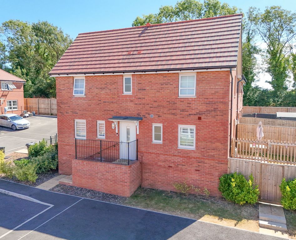 Property photo 1 of 18