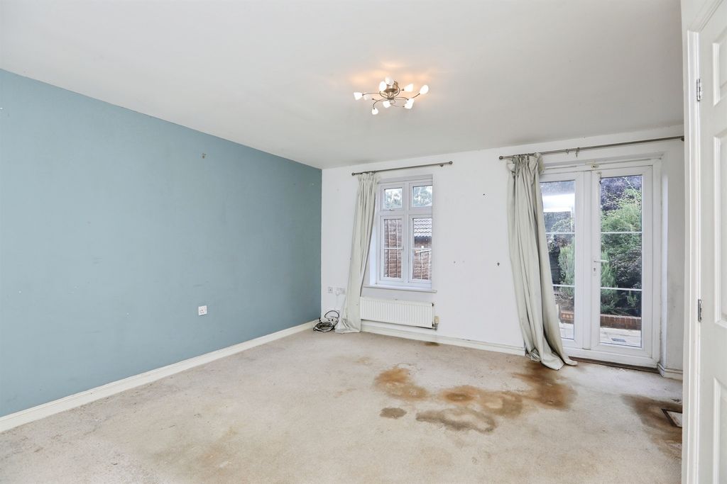 Property photo 3 of 21
