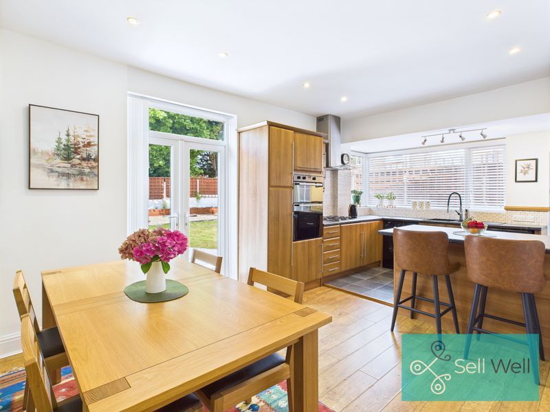 Property photo 2 of 17 Kitchen / Diner