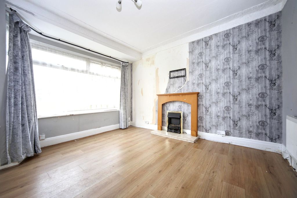 Property photo 3 of 15