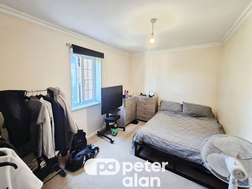 Property photo 3 of 5