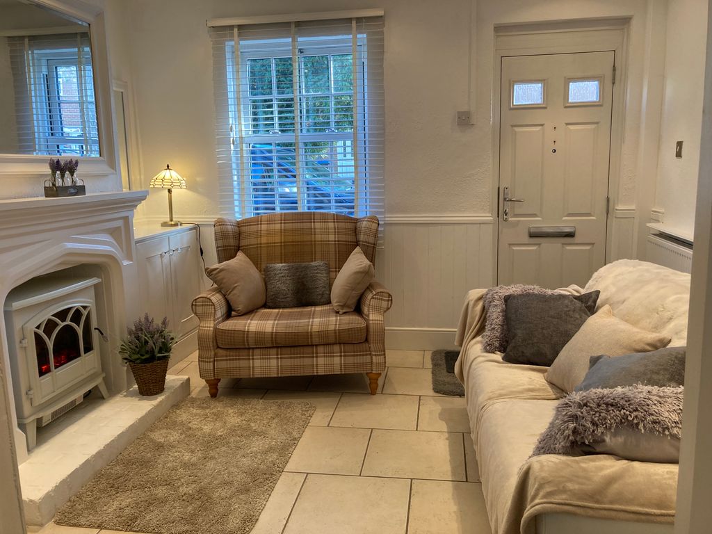 Property photo 2 of 17