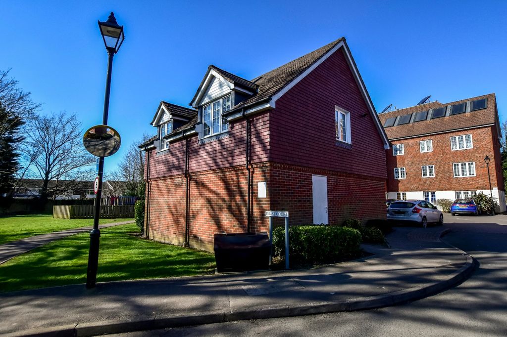 Property photo 1 of 10 Exterior
