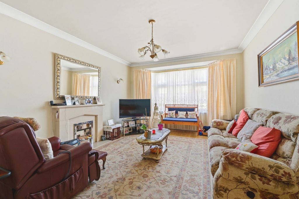 Property photo 2 of 14 Picture No. 12