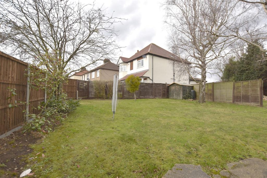 Property photo 3 of 14 4190342