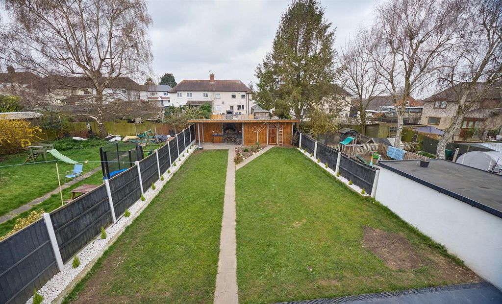 Property photo 3 of 14 Henry Street Hk 2.Jpg