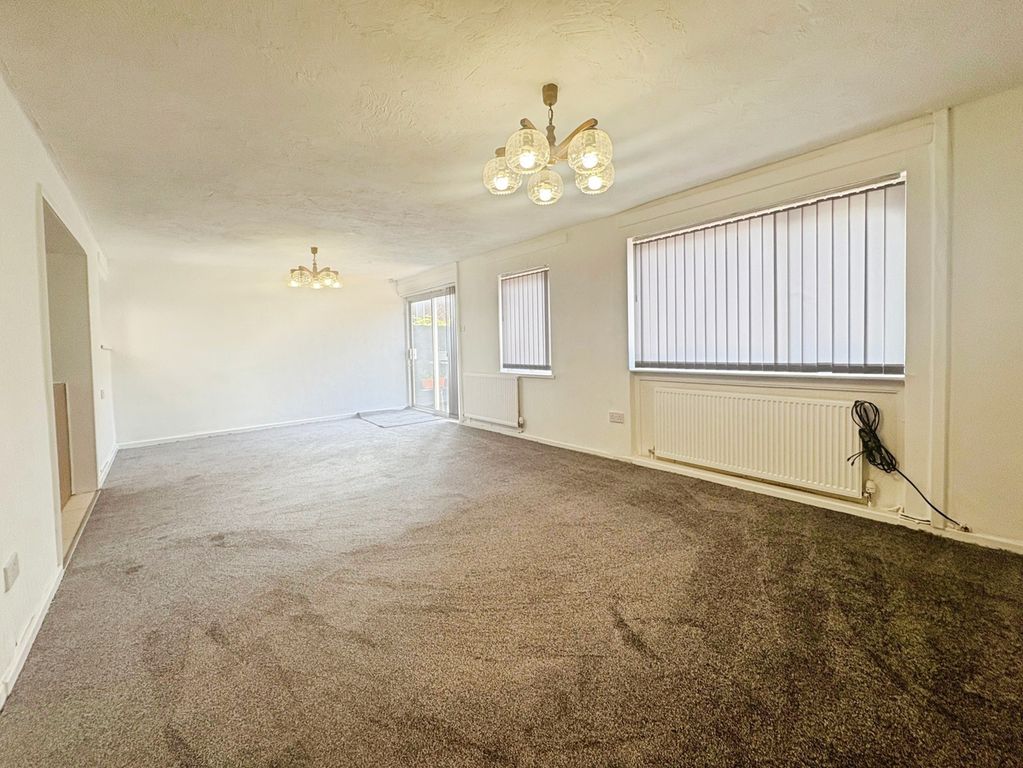 Property photo 2 of 16 Pbox-Img.Jpg