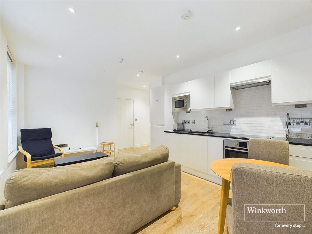 Property photo 3 of 6 Picture No. 17