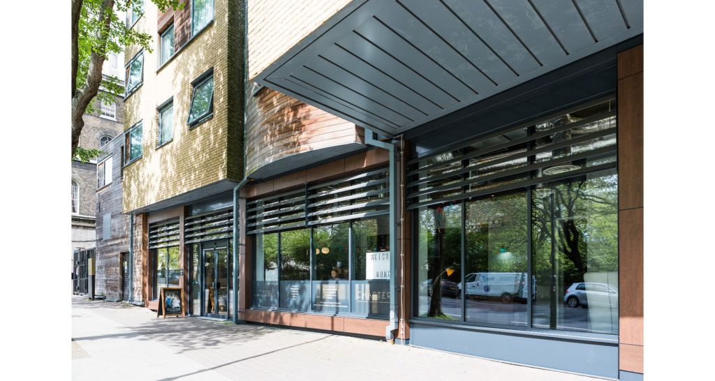 Property photo 3 of 13 Building