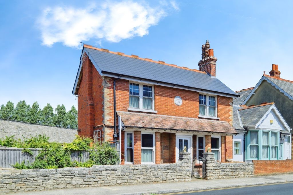 Property photo 1 of 19