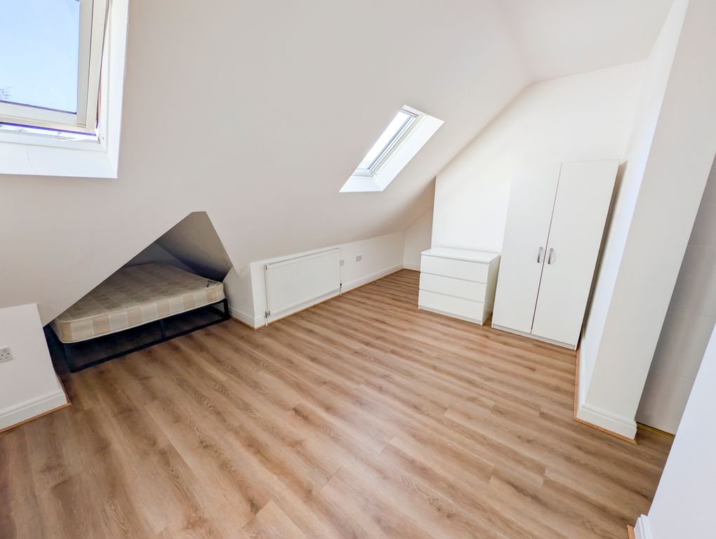 Property photo 2 of 3