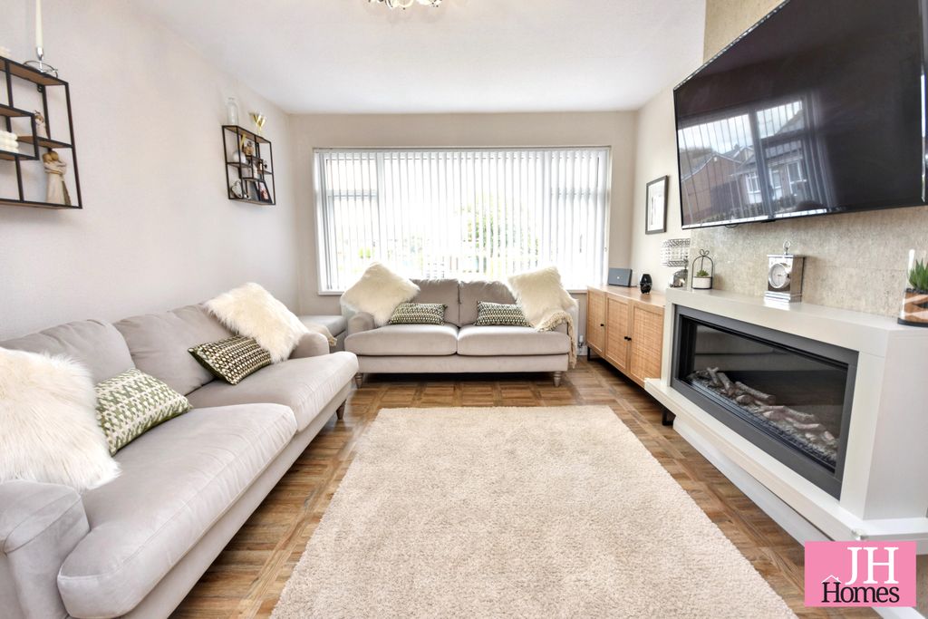 Property photo 3 of 22