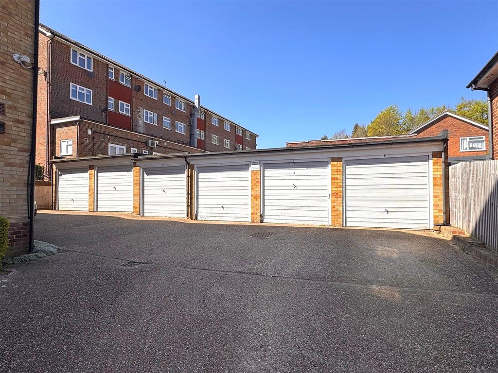 Property photo 2 of 16 10E.Jpg