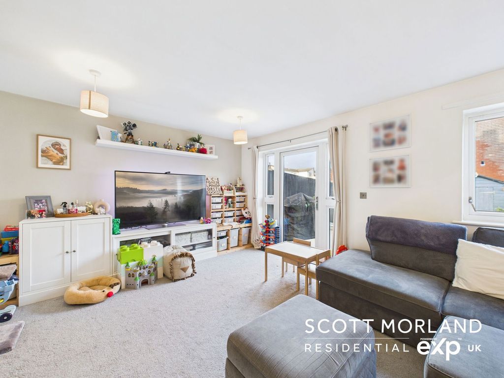 Property photo 3 of 10