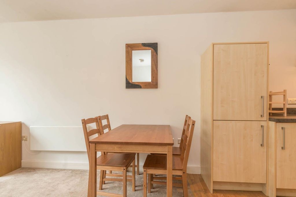 Property photo 3 of 9 Living Area