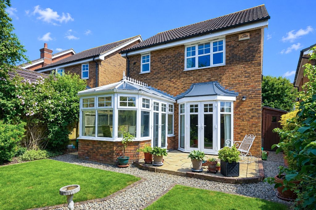 Property photo 2 of 18 16
