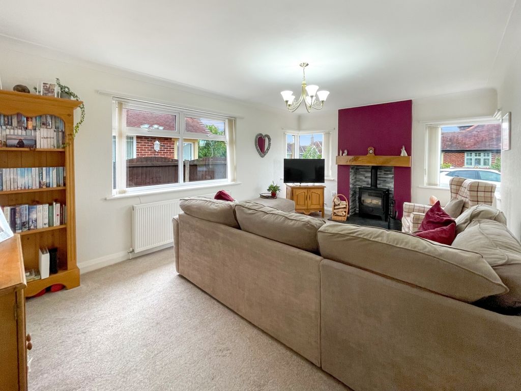 Property photo 3 of 15 Living-Room..