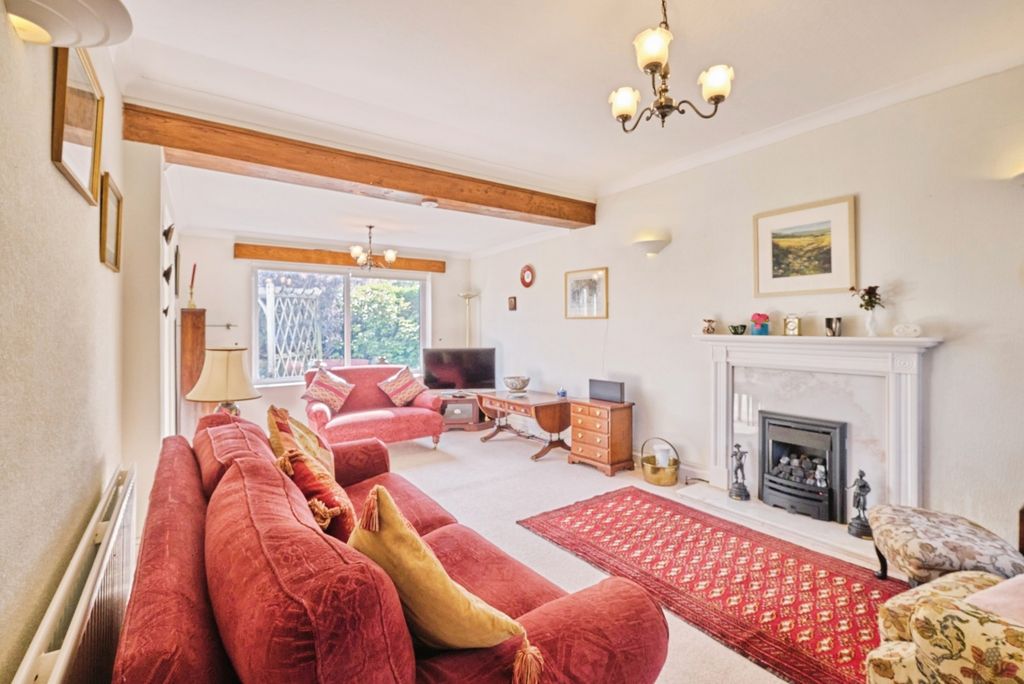 Property photo 2 of 21 Pbox-Img.Jpg