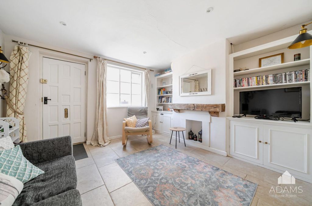 Property photo 3 of 13 Sitting Room