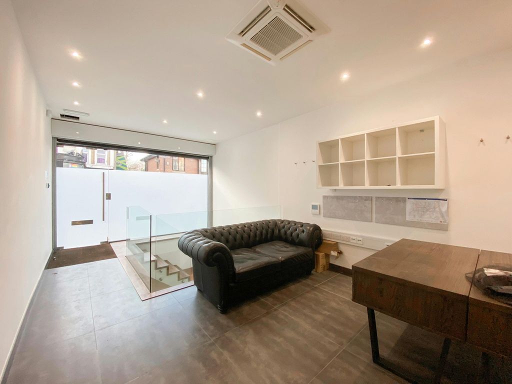 Property photo 3 of 7 Microsoftteams-Image (379).Jpg