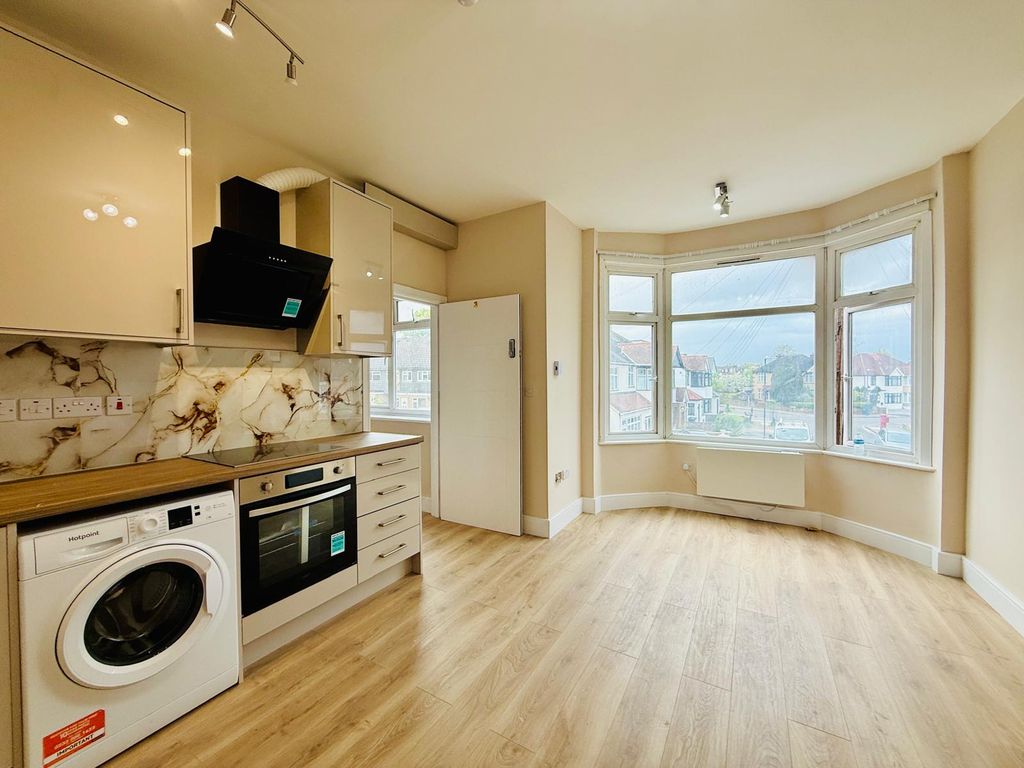 Property photo 3 of 6 108 Nibthwaite Road (4)