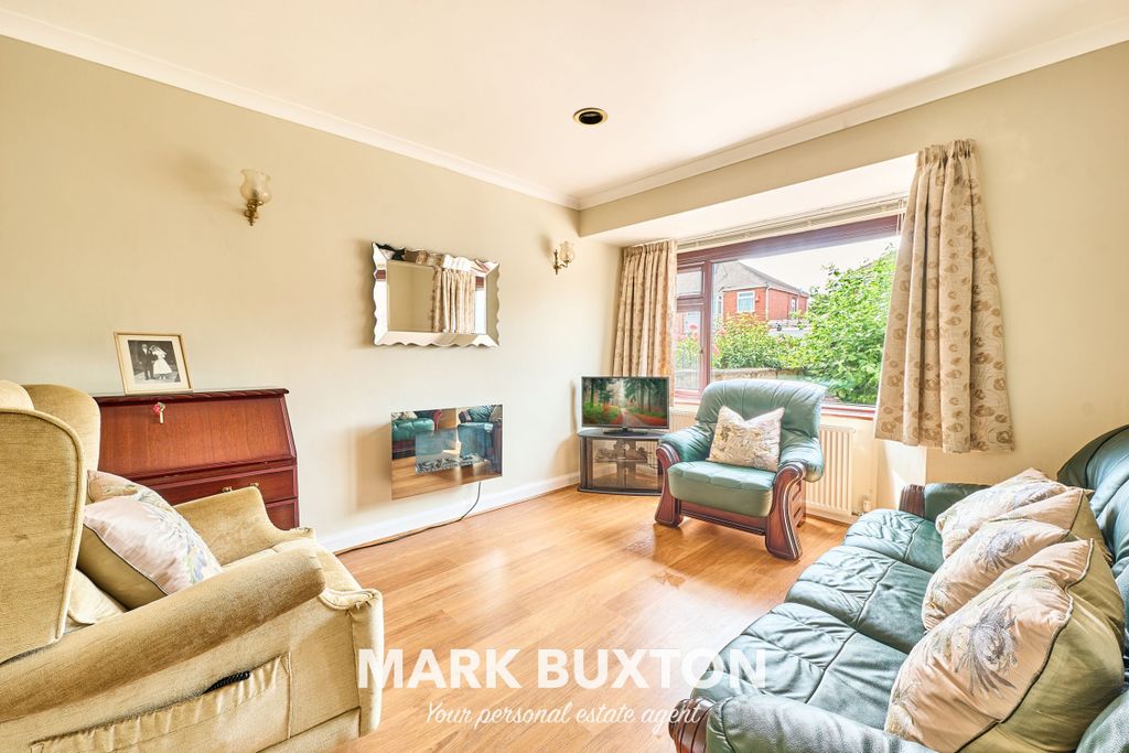 Property photo 2 of 25