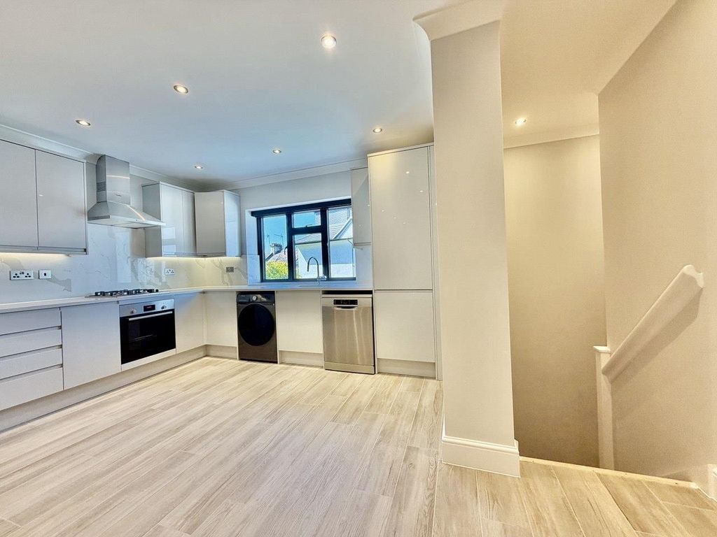 Property photo 3 of 16 Photo_2026-04-24_10-37-44.Jpg