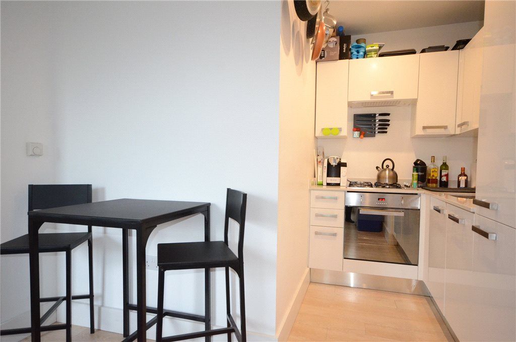 Property photo 3 of 6 Kitchen