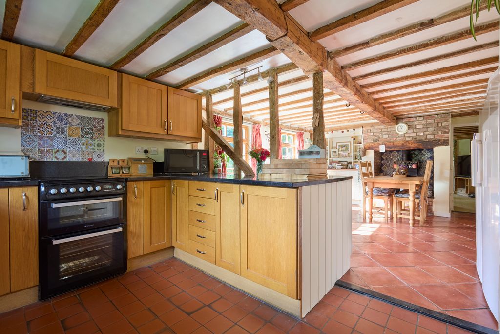 Property photo 3 of 23 The_Hatch_Gazeley_1609240017