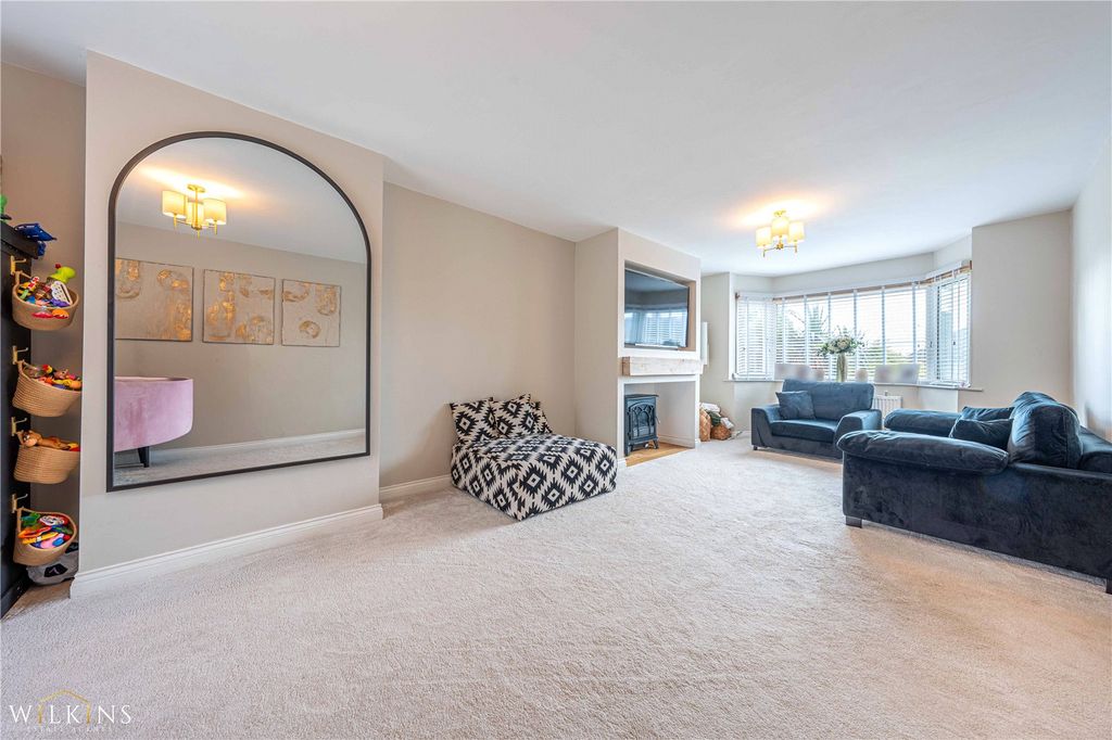 Property photo 3 of 32 Picture No. 16