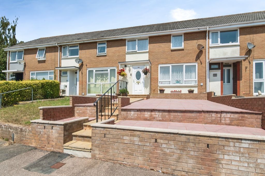 Property photo 2 of 16