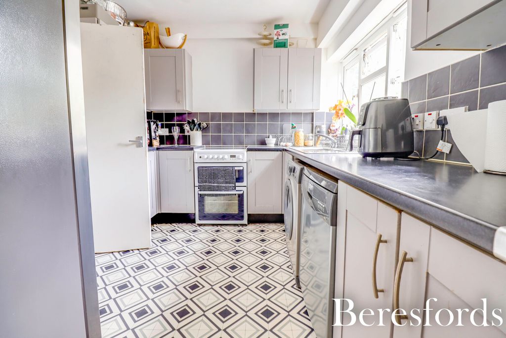 Property photo 3 of 22 Picture No. 19