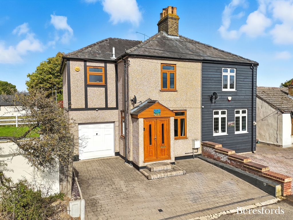 Property photo 1 of 19 Front