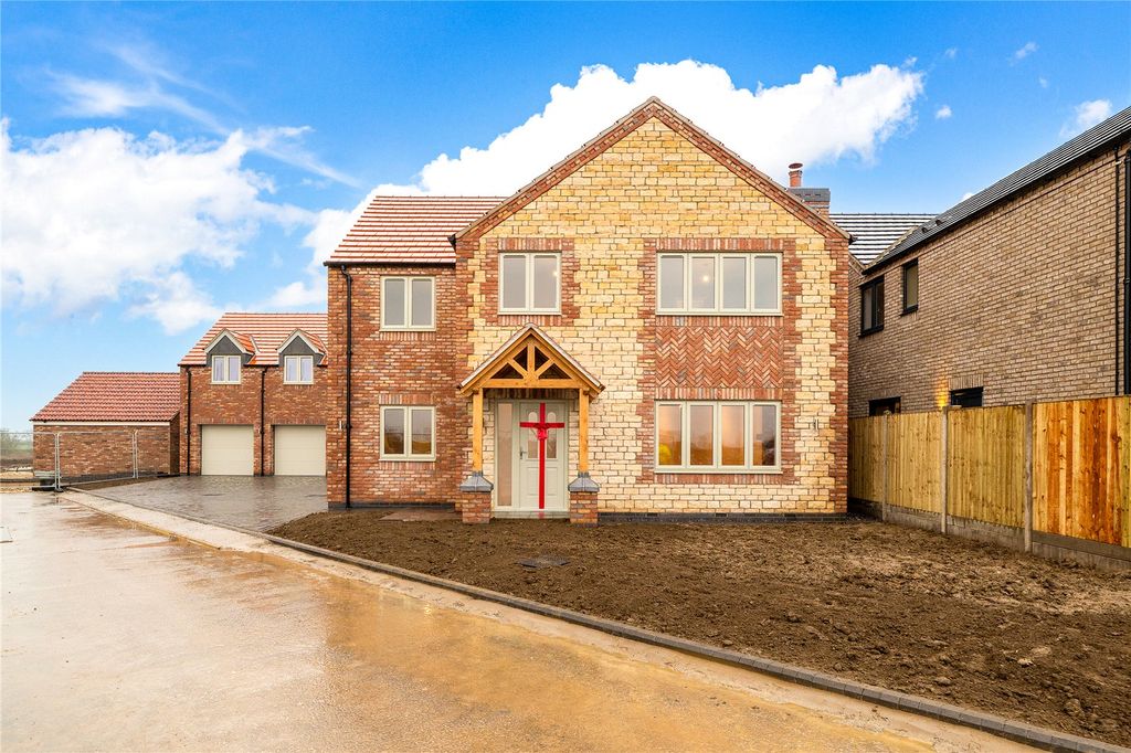Property photo 1 of 11 Highgrove Example