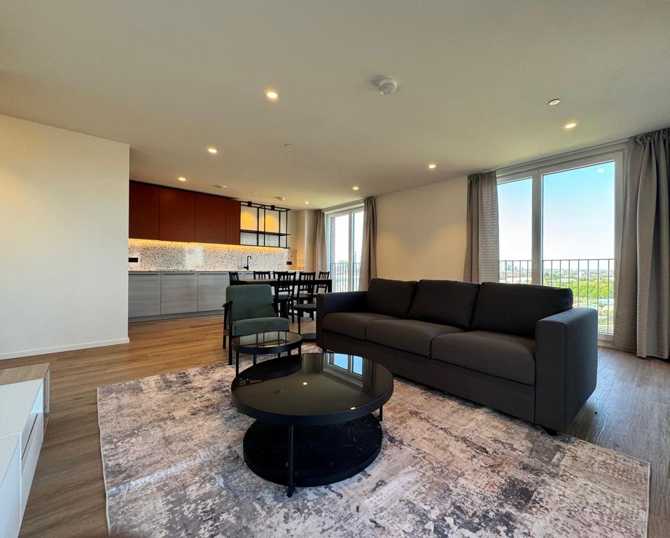 Property photo 2 of 19 Gallery