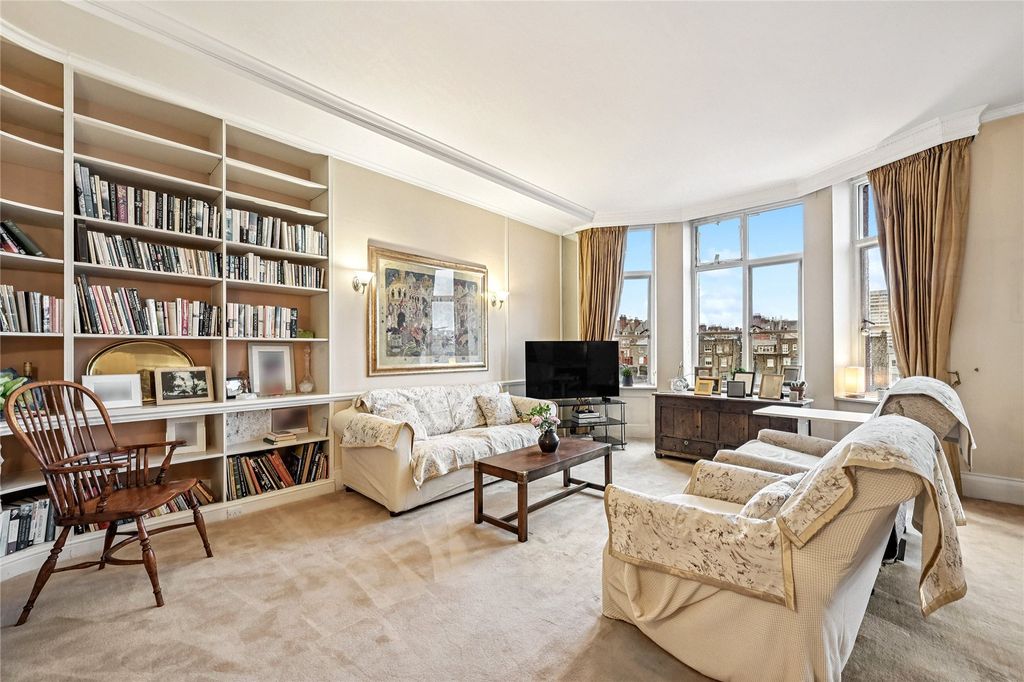 Property photo 2 of 17 Reception Room