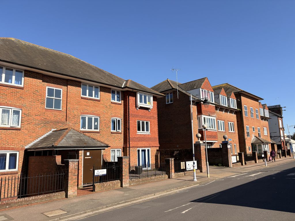 Property photo 1 of 6 2 Bedroom Deluxe Apartment, Pin Hill