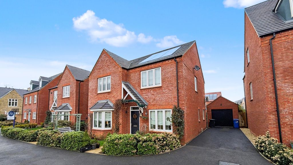 Property photo 1 of 19 4807390