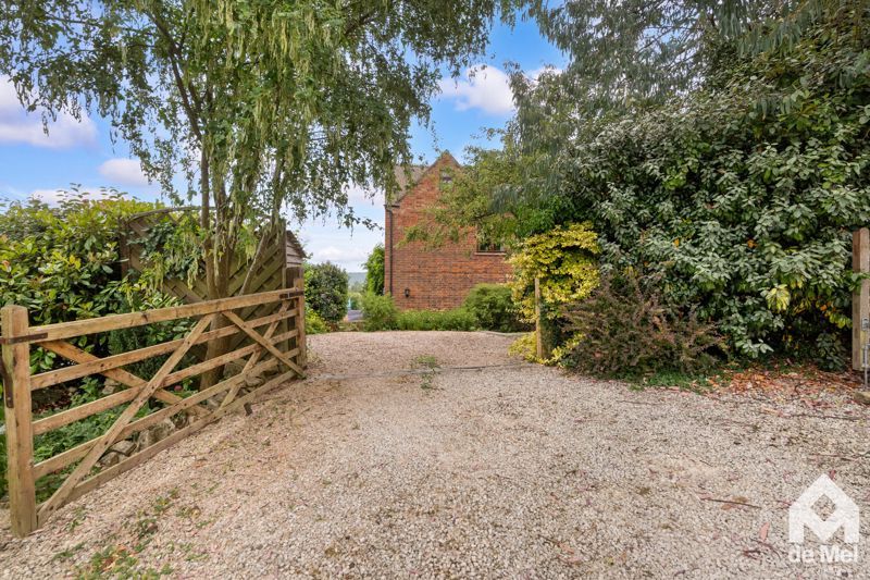 Property photo 2 of 17 Photo 17