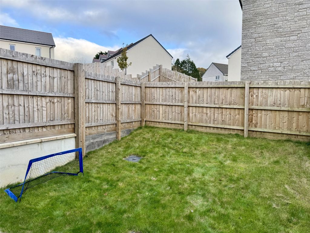 Property photo 2 of 12 Picture No. 13